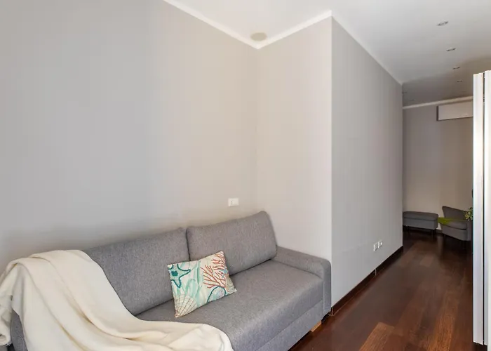 Appartement Iflat Contemporary Elegance In The Heart Of Rome